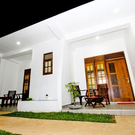 Sirisara Holiday Resort Анурадхапура Экстерьер фото